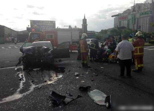 弟弟出车祸惨死，哥哥悲痛认尸，岂料一看惊呼：这不是我弟！