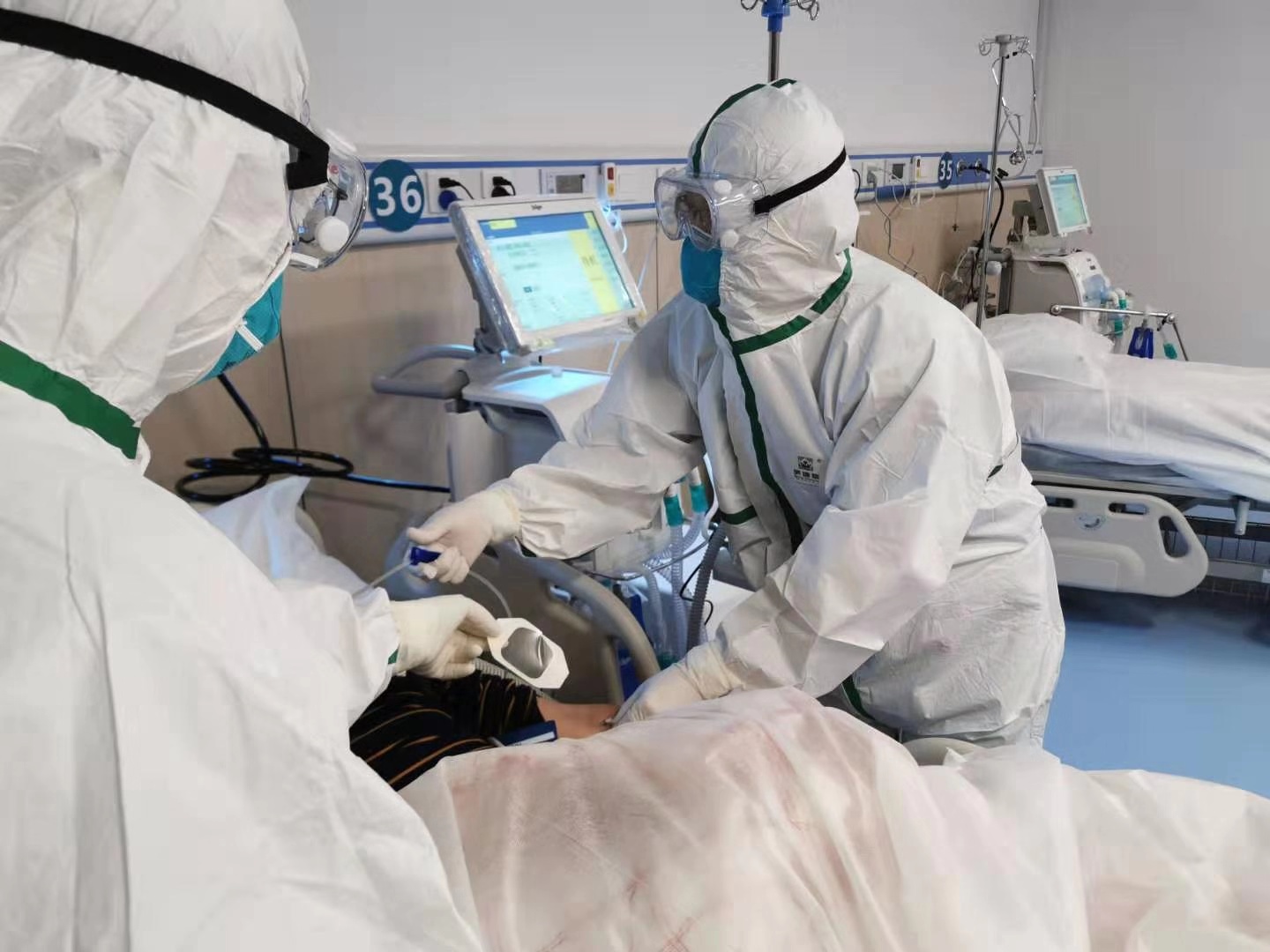 齐鲁网众志成城抗击疫情山东驰援湖北医生手记黄冈版小汤山医院启用